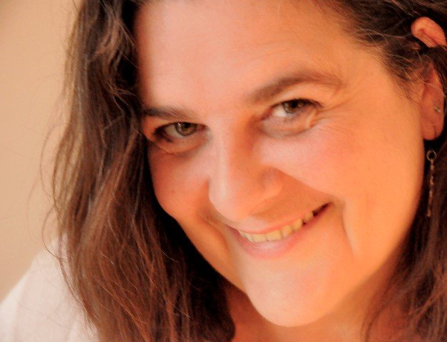 Genevieve Grandjean profil floute